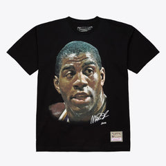 Mitchell and Ness Polera Big Face Tee Hombre Los Angeles Lakers Magic Johnson - NBA Store Chile
