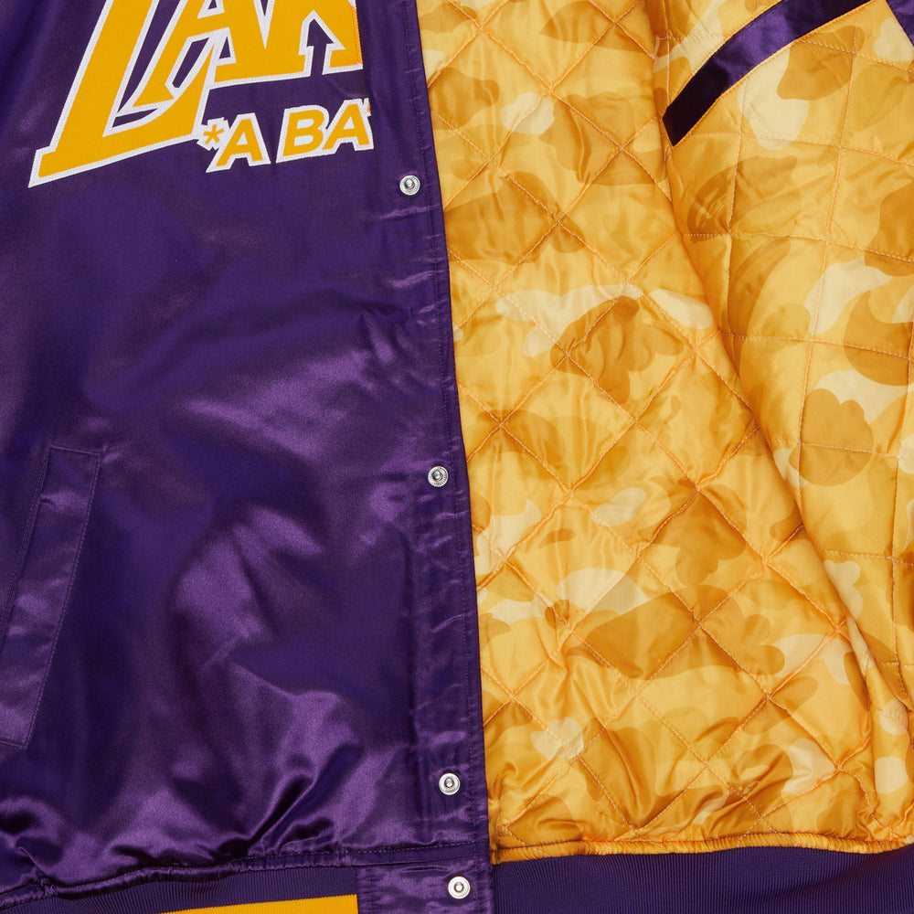 Mitchell And Ness Chaqueta Satin Hombre Los Angeles Lakers BAPE X M&N - NBA Store Chile