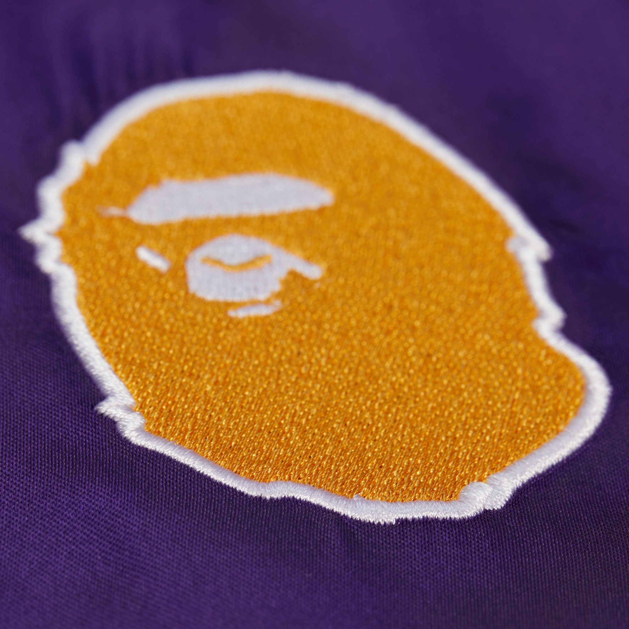 Mitchell And Ness Chaqueta Satin Hombre Los Angeles Lakers BAPE X M&N - NBA Store Chile