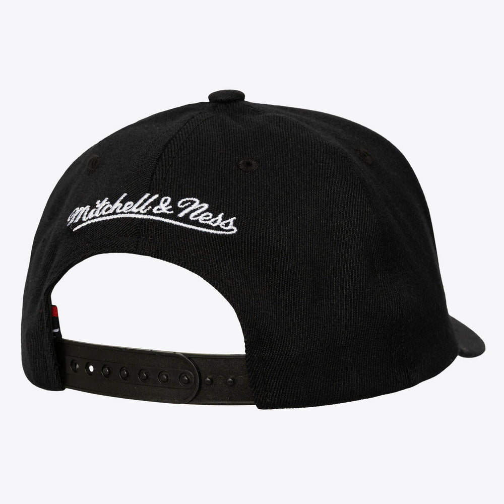 Mitchell and Ness Gorra Champions Trophy Stretch Hombre New York Knicks Negro - NBA Store Chile