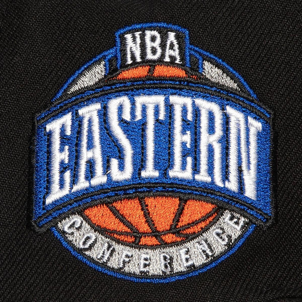 Mitchell and Ness Gorra Conference Patch Hombre Detroit Pistons - NBA Store Chile