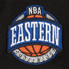 Mitchell and Ness Gorra Conference Patch Hombre Detroit Pistons - NBA Store Chile