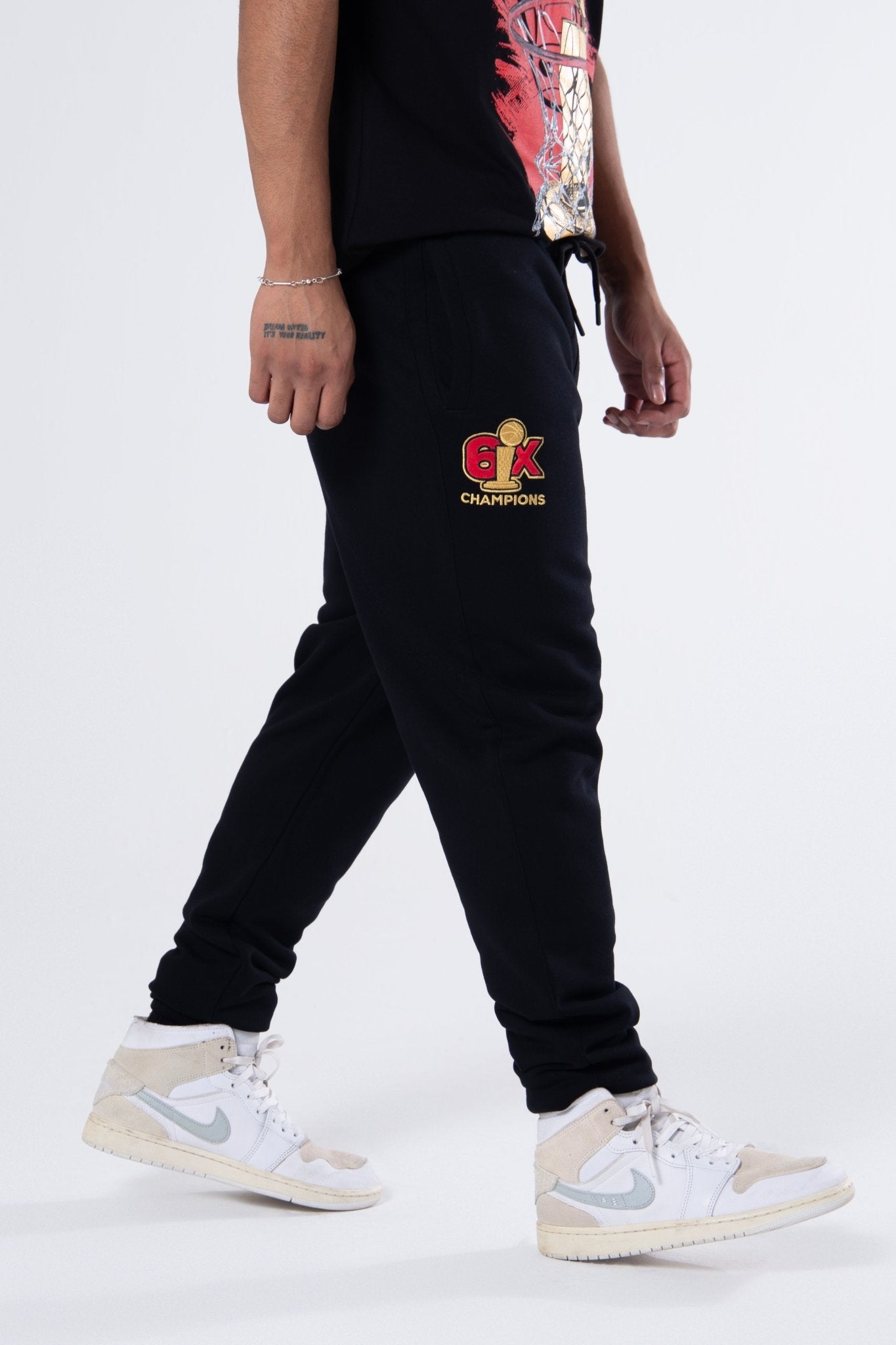 Mitchell and Ness Pantalón Champs Hombre Chicago Bulls - NBA Store Chile