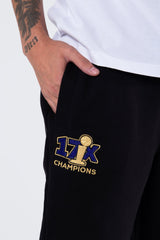 Mitchell and Ness Pantalón Champs Hombre Los Angeles Lakers - NBA Store Chile