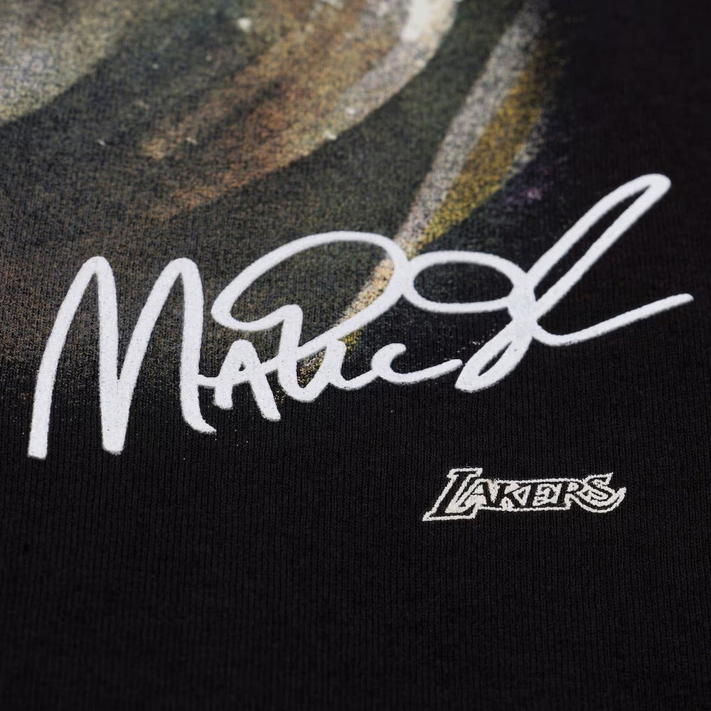 Mitchell and Ness Polera Big Face Tee Hombre Los Angeles Lakers Magic Johnson - NBA Store Chile