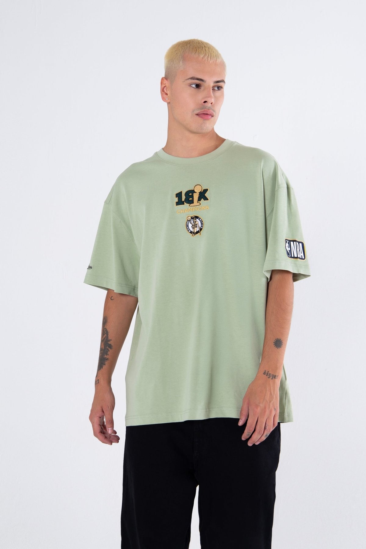 Mitchell and Ness Polera Champs Hombre Boston Celtics - NBA Store Chile