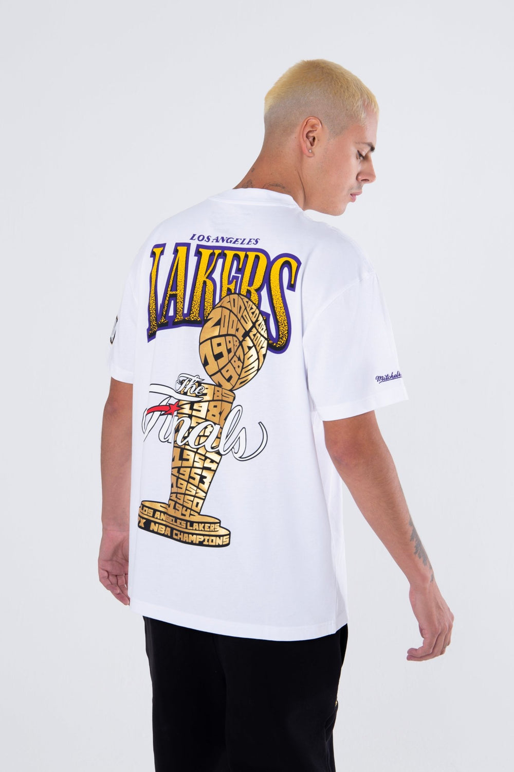 Mitchell and Ness Polera Champs Hombre Los Angeles Lakers - NBA Store Chile