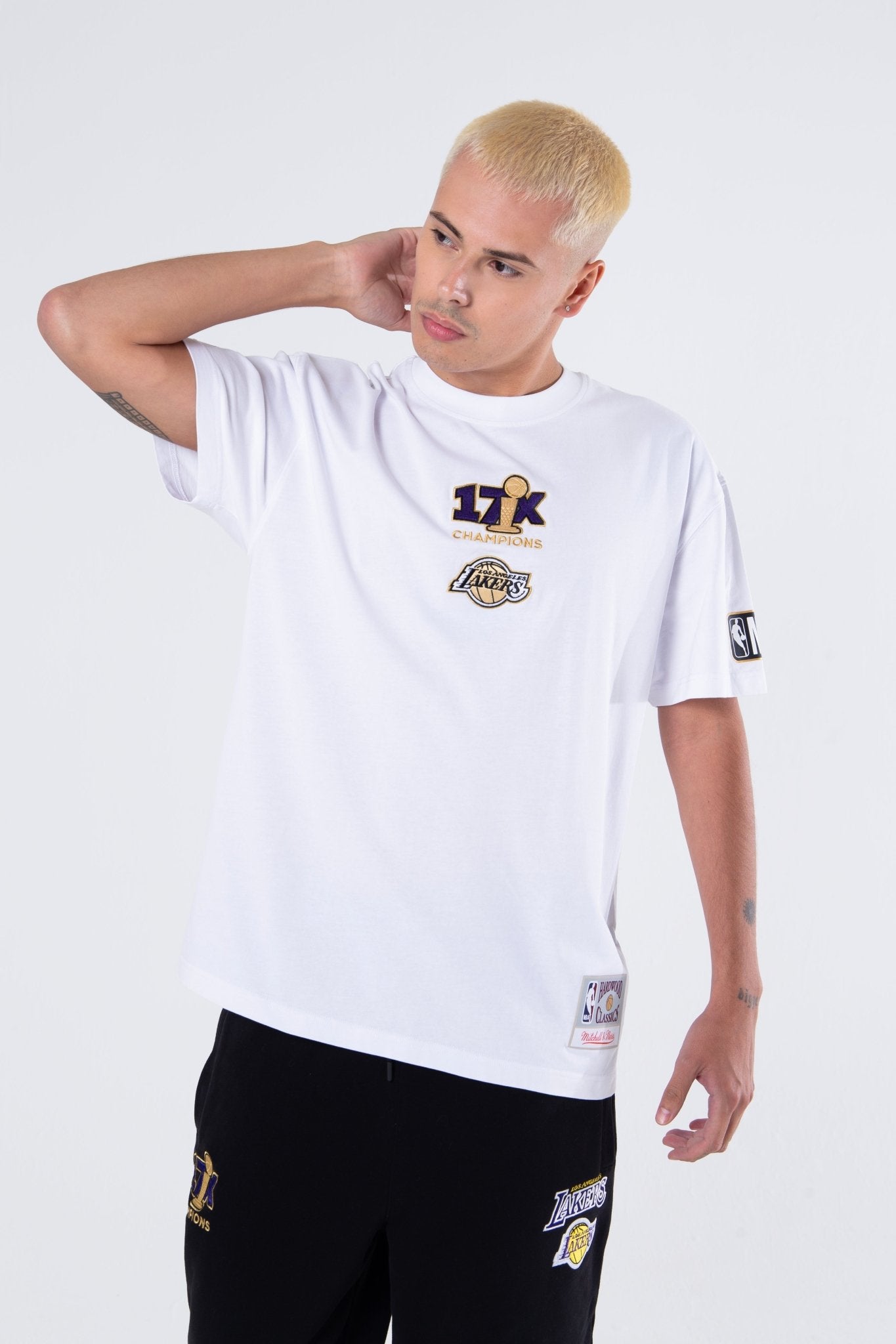 Mitchell and Ness Polera Champs Hombre Los Angeles Lakers - NBA Store Chile