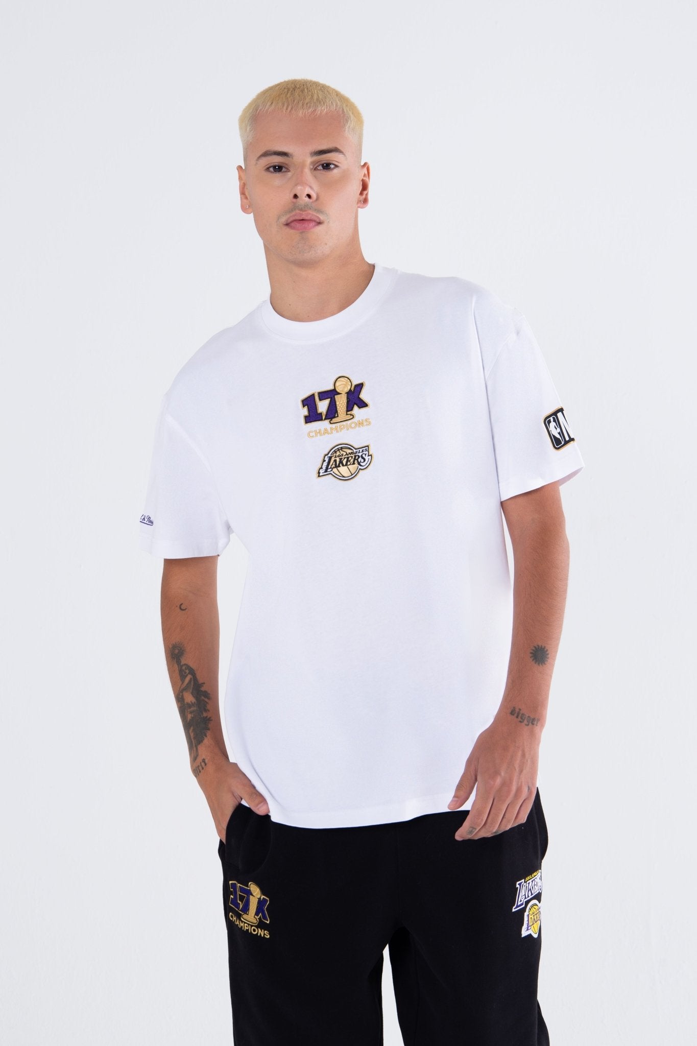 Mitchell and Ness Polera Champs Hombre Los Angeles Lakers - NBA Store Chile