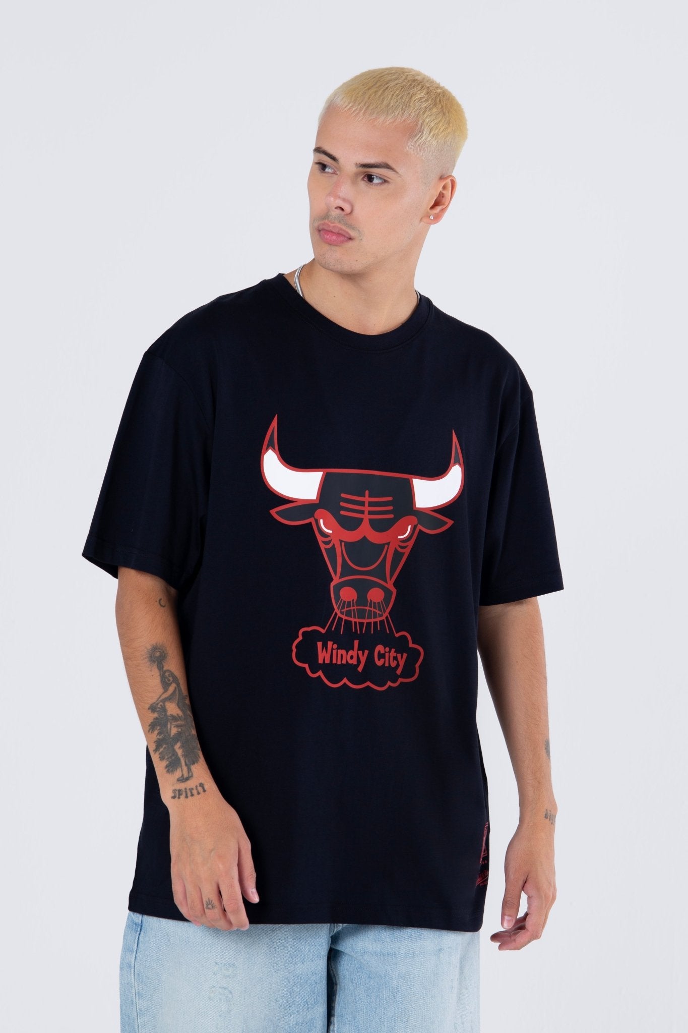 Mitchell and Ness Polera Graphic Logo Hombre Chicago Bulls - NBA Store Chile