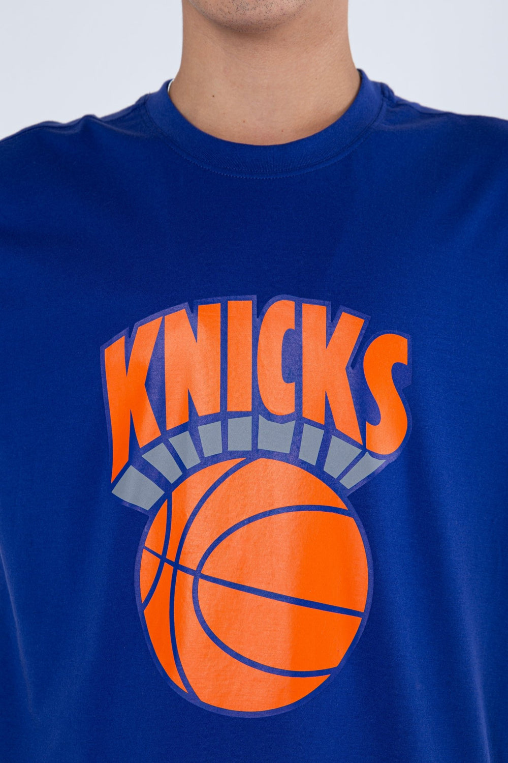 Mitchell and Ness Polera Graphic Logo Hombre New York Knicks - NBA Store Chile