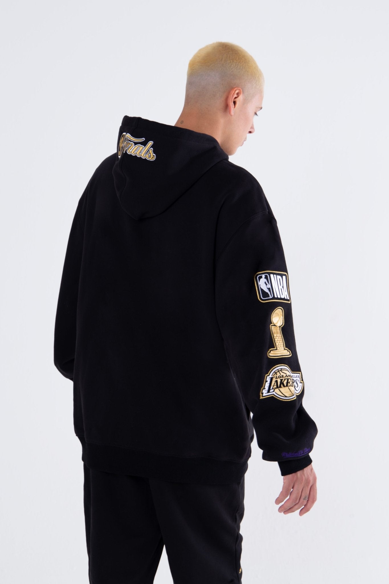 Mitchell and Ness Polerón Champs Hombre Los Angeles Lakers - NBA Store Chile