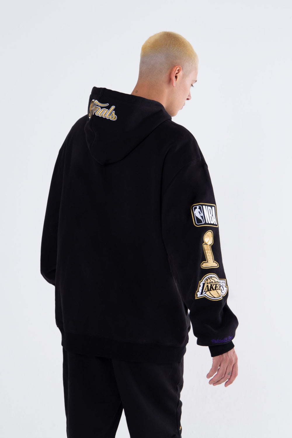 Mitchell and Ness Polerón Champs Hombre Los Angeles Lakers - NBA Store Chile