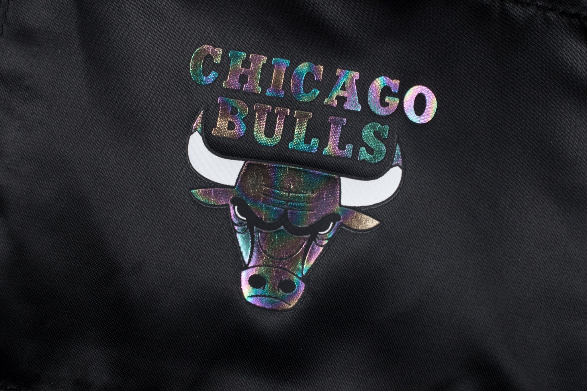 NBA Chaqueta Mujer Chicago Bulls PRISMATIC - NBA Store Chile