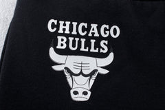 NBA Pantalón Niño Chicago Bulls STAY HERE - NBA Store Chile
