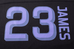 NBA Polera Hombre Los Ángeles Lakers LeBron James OVER TIME - NBA Store Chile