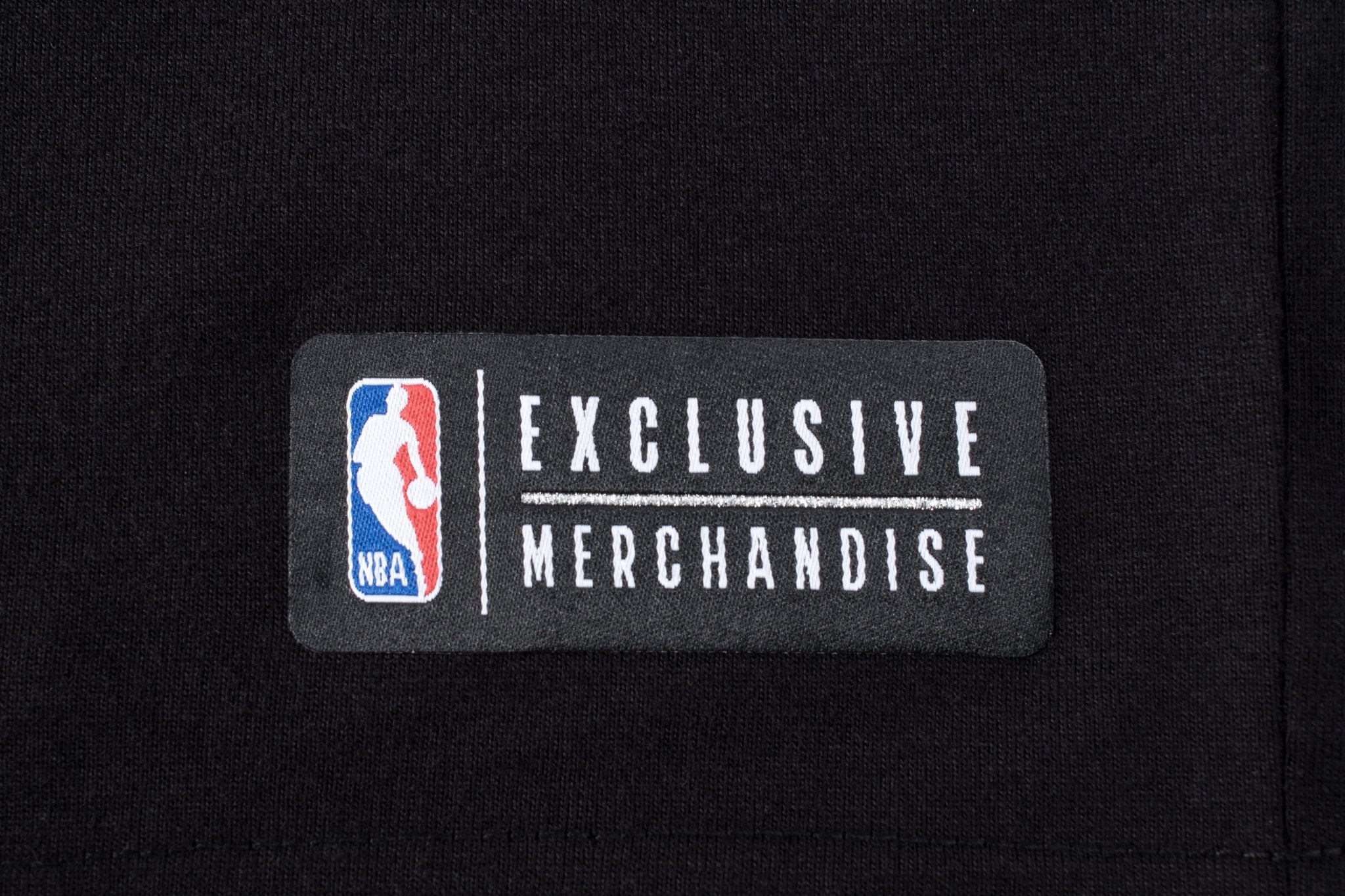 NBA Polera Hombre Los Ángeles Lakers LeBron James OVER TIME - NBA Store Chile