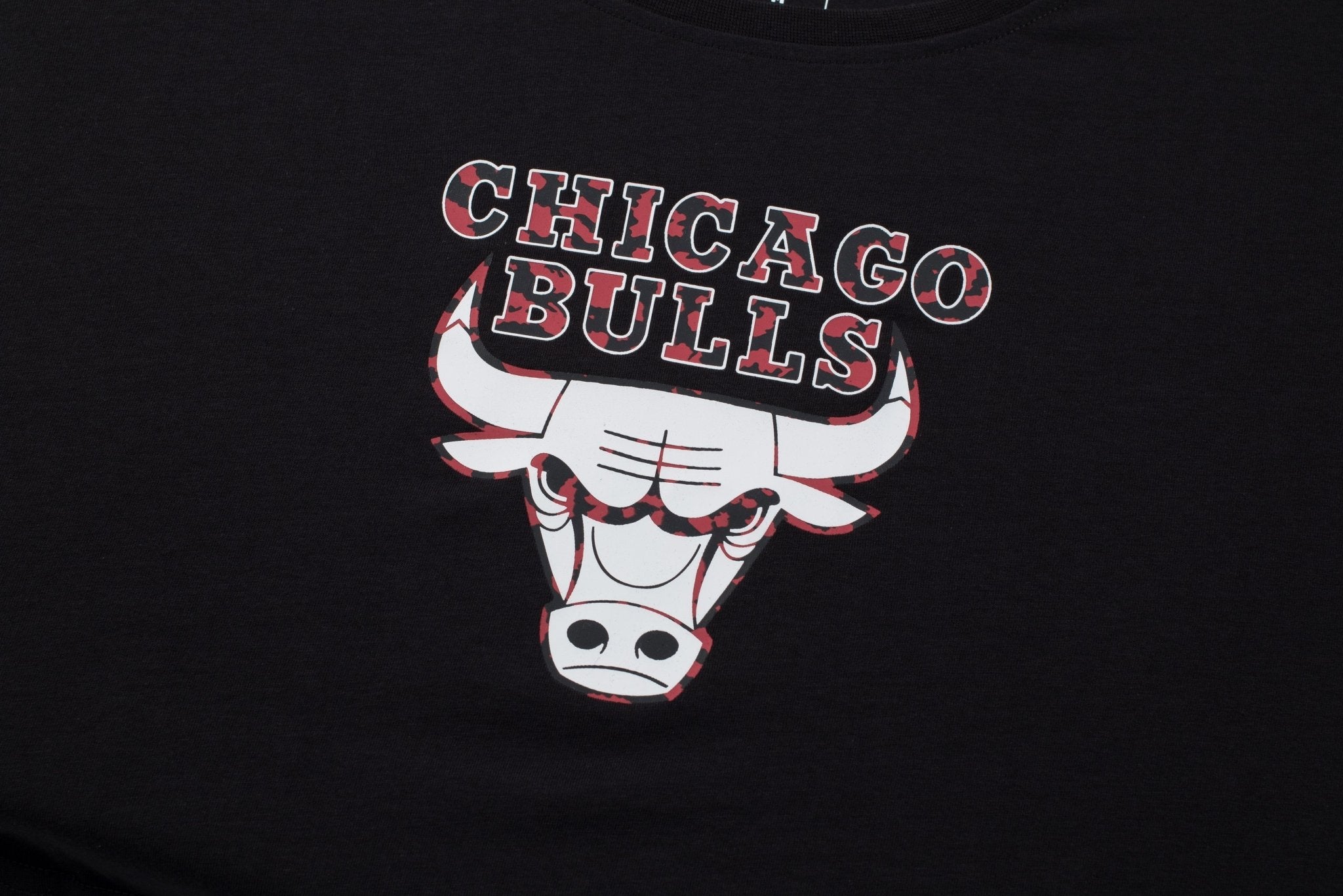 NBA Polera Mujer Chicago Bulls Urban Jungle - NBA Store Chile