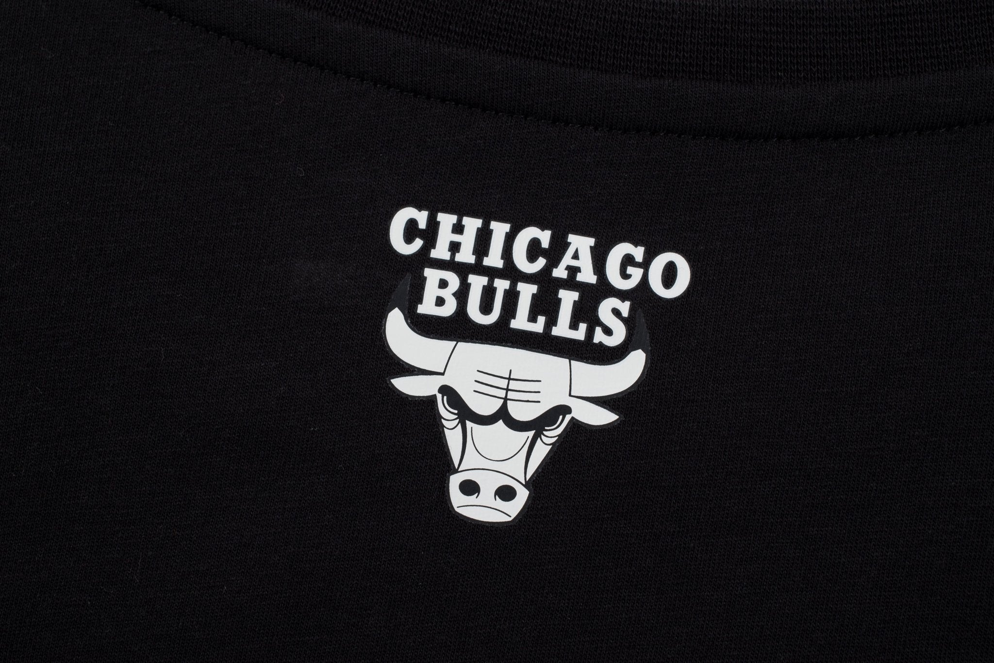 NBA Polera Mujer Chicago Bulls Urban Jungle - NBA Store Chile