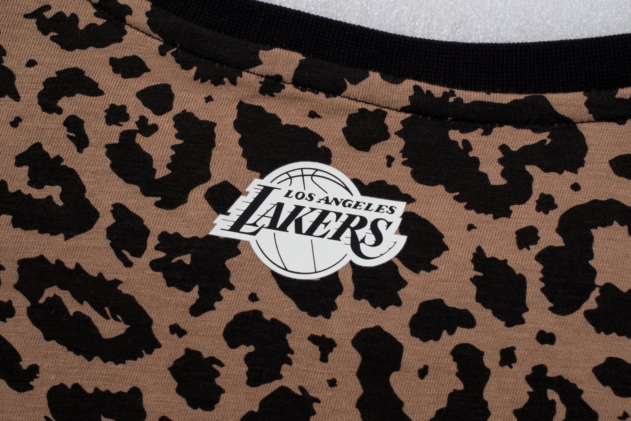 NBA Polera Mujer Los Angeles Lakers Urban Jungle - NBA Store Chile