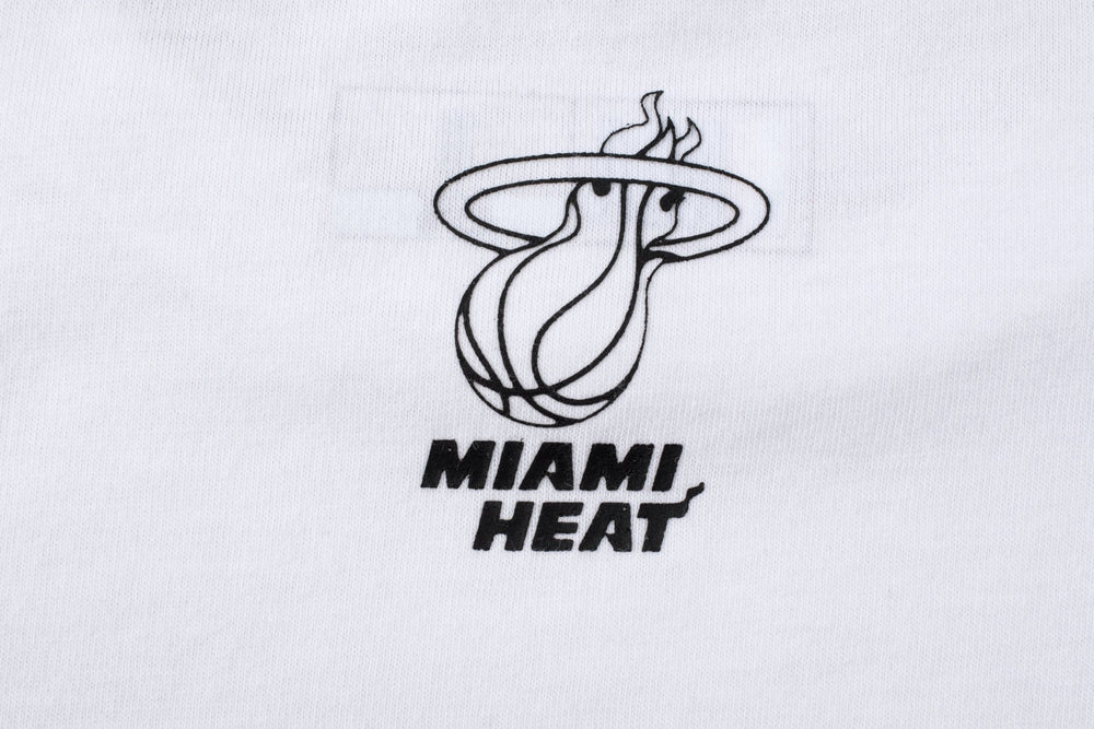 NBA Polera Niño Miami Heat STAY HERE - NBA Store Chile